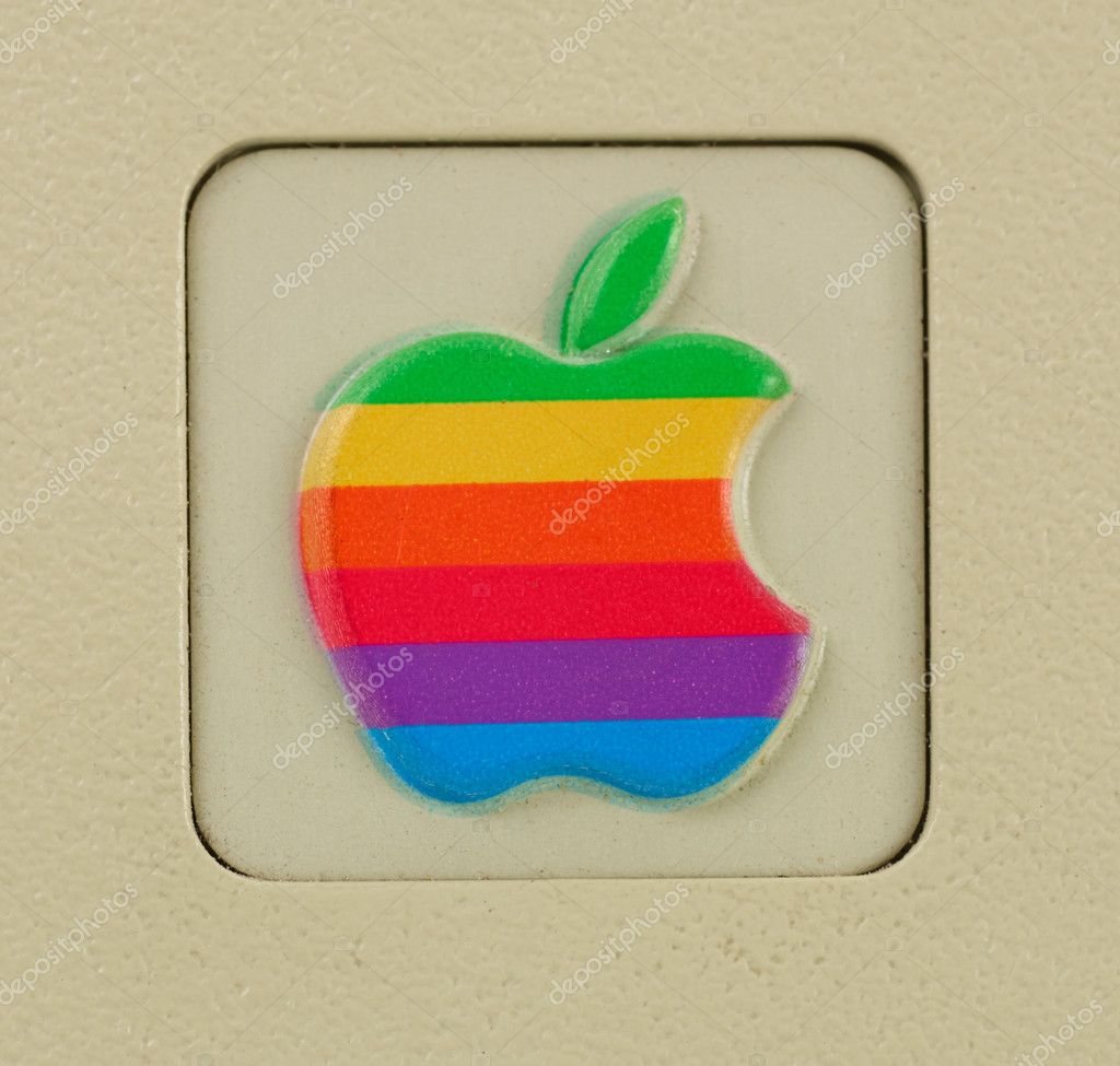 Apple Macintosh 128k from 1984, the vintage iMac — Stock Editorial Photo ©  aa-w #42752945, image size:1024x975