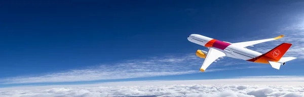 Ticari Modern Yolcu Uçağı Dağların Üzerinde Gökyüzünde Uçan Uçak — Stok fotoğraf