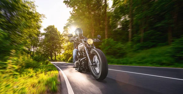 Moto Estrada Equitação Divertindo Dirigindo Estrada Vazia Uma Viagem Moto — Fotografia de Stock