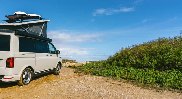 Peniche Portugalia Marca 2022 Nowy Volkswagen Transporter Camping Van California — Zdjęcie stockowe