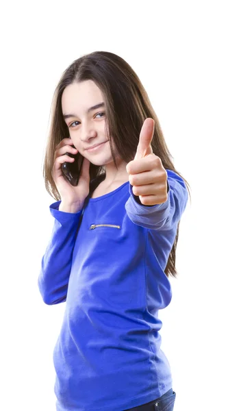 Tienermeisje met smartphone poiting met haar vinger op camera — Stockfoto