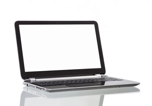 Laptop beyaz boş beyaz ekran ile — Stok fotoğraf