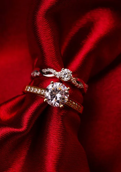 Detailní Záběr Luxusní Šperky Tmavém Pozadí — Stock fotografie