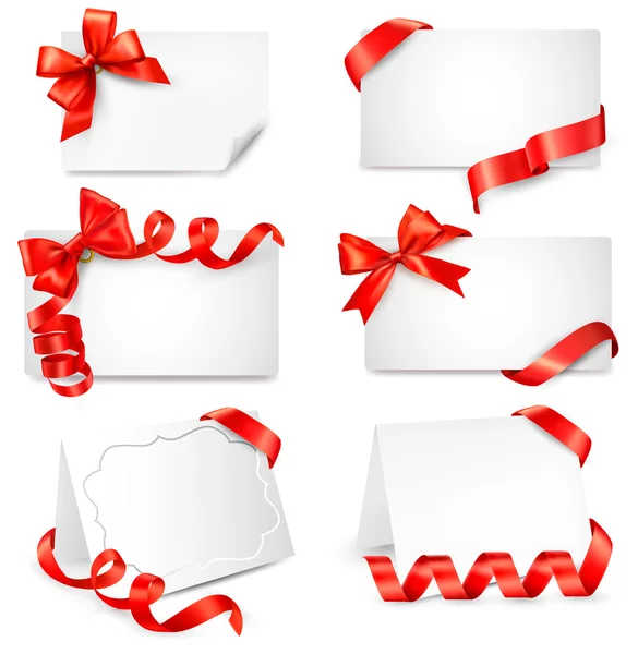 Set of beautiful cards with red gift bows with ribbons. Vector — Stock Vector