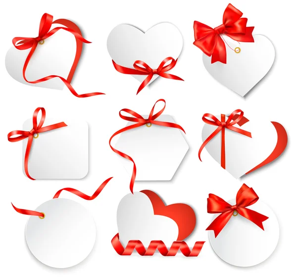 Conjunto de hermosas tarjetas de regalo con lazos de regalo rojos con cintas Vect — Vector de stock