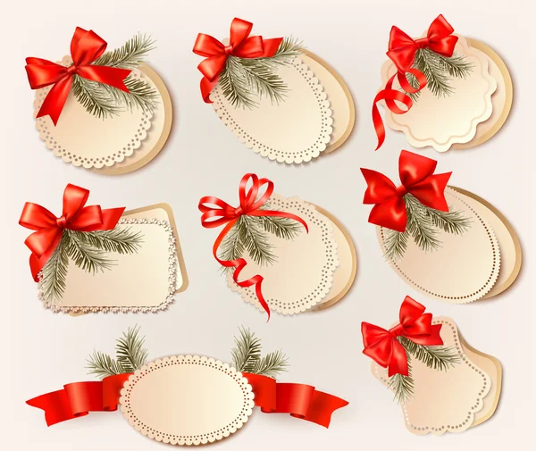 Noel hediye kartları ile kırmızı hediye yay ile kurdele vect set — Stok Vektör