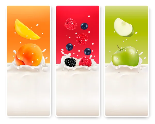 Drei Etiketten für Obst und Milch. Vektor. — Stockvektor