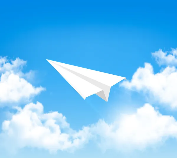 Avión de papel en el cielo con nubes. Vector — Vector de stock