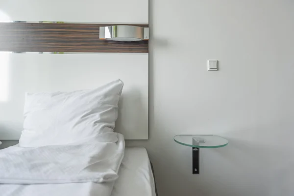 Minimalistiskt sovrum inredning — Stockfoto