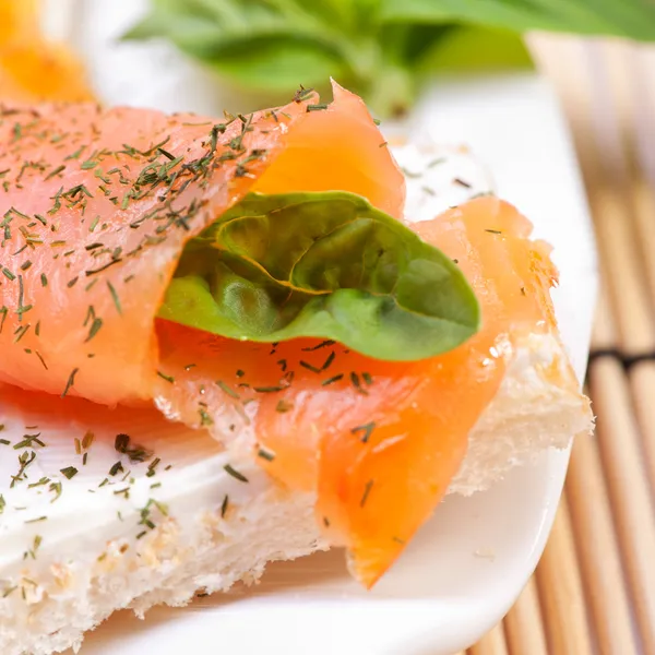 Fresh salmon sandwich — Stock Photo, Image