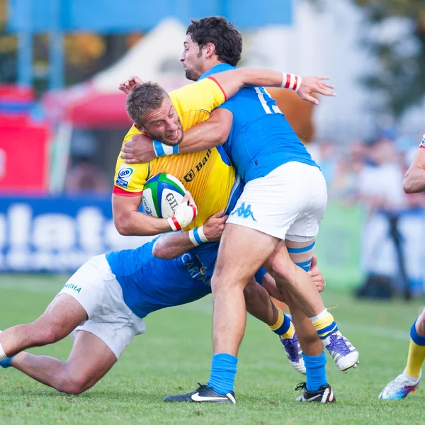 Rugby oyuncuları sırasında ortaya çıkan İtalya Romanya vs — Stok fotoğraf