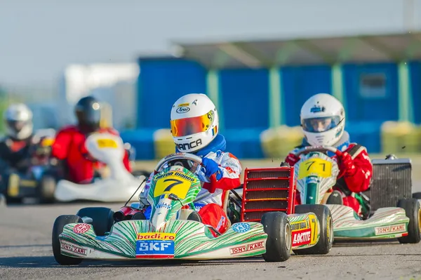 Pilotos compitiendo en el Campeonato Nacional de Karting 2012 — Foto de Stock