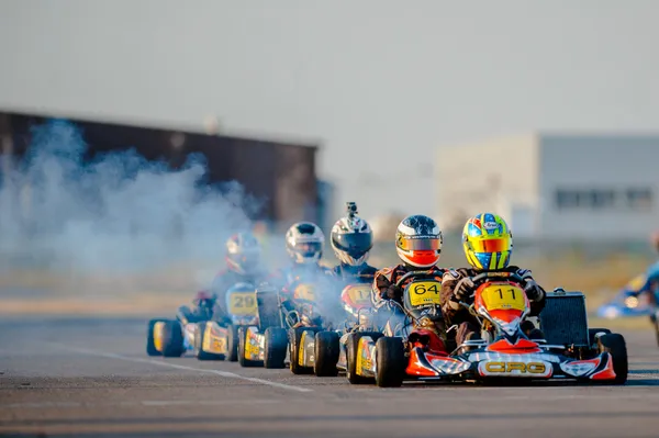 Pilotos compitiendo en el Campeonato Nacional de Karting 2012 — Foto de Stock