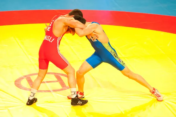 Греко римская борьба обои. Греко-римская, вольная борцы. Борцы классики. Борьба спорт. Суплекс бросок.