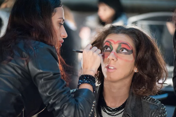 GALATI, RUMANIA - 24 DE NOVIEMBRE: Sesión de maquillaje en el Estudio Nacional —  Fotos de Stock