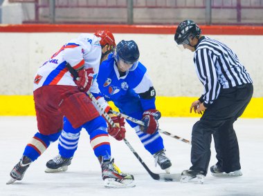 Galati, Romanya - 17 Kasım: tanımlanamayan hokey oyuncuları yet