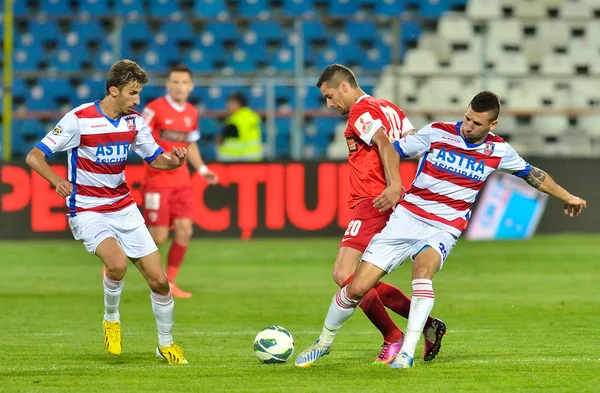 Galati, Rumunsko - 28. května: neznámá fotbalistů provádí duri — Stock fotografie