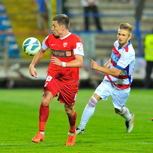 Galati, Rumunsko - 28. května: neznámá fotbalistů provádí duri — Stock fotografie