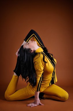 Güzel genç kadın portresi