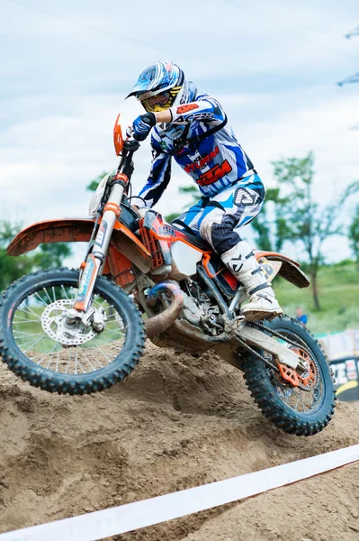 Niet-geïdentificeerde rider deelneemt aan wedstrijd — Stockfoto