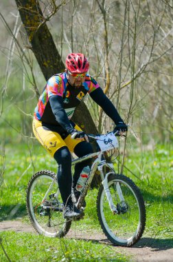 Bisiklet yarışçısı