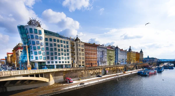 Det dansande huset i centrala Prag. — Stockfoto