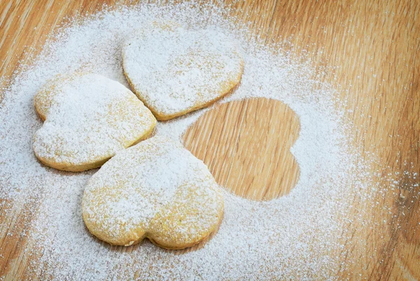 Galletas de jengibre de Navidad, espolvoreadas con azúcar en polvo, cl —  Fotos de Stock