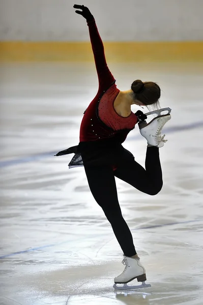 Patinador desconhecido competindo — Fotografia de Stock