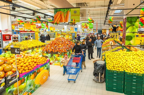 Foto's op hypermarkt carrefour — Stockfoto