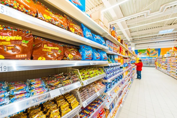 Fotos en Hypermarket Carrefour — Foto de Stock