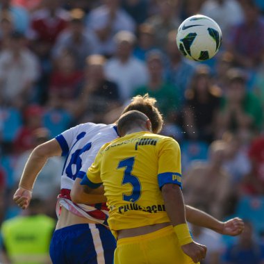 Bilinmeyen futbolcuların gerçekleştirir