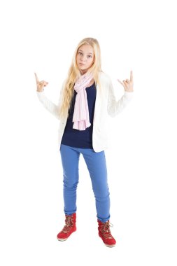 uzun sarı saçlı güzel kız