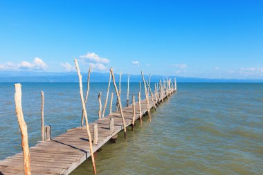 eski ahşap tekne dok