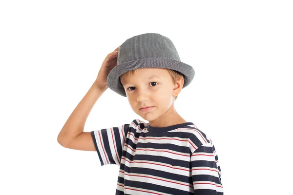 Jongen in de gestreepte t-shirt en hat — Stockfoto