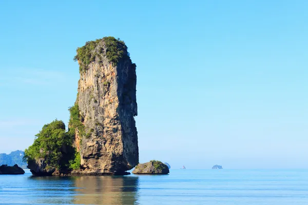 Stone rocks in the sea — Stock Photo, Image