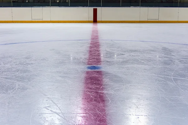 Centrale cirkel in hockey ijsbaan Stockfoto