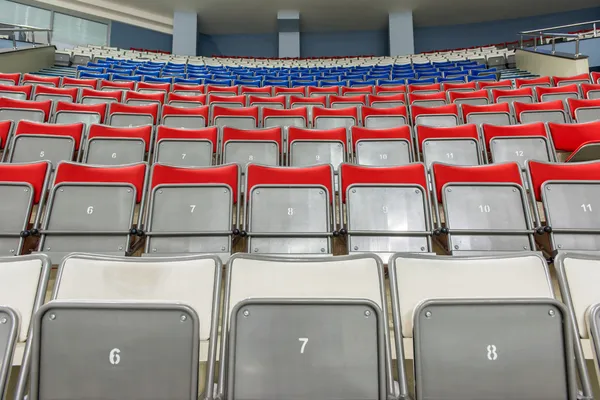 Lege stoelen op ijs arena Stockafbeelding