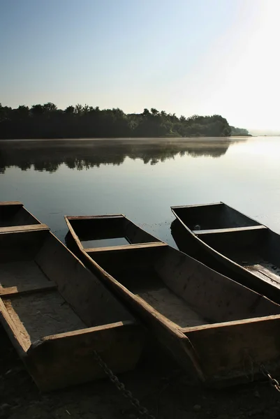 Sunrise on the river — Stock Photo, Image