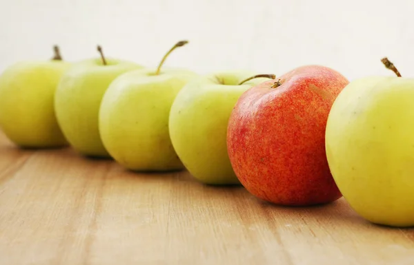 Red apple — Stock Photo, Image