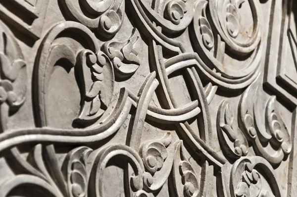 Floral relief on wall — Stock Photo, Image
