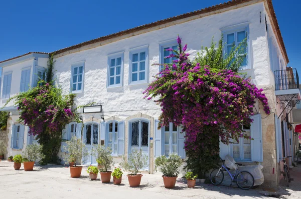 Aegean Turkish architecture from Izmir Alacati — Stock Photo, Image