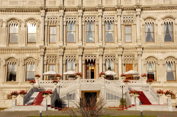 Ciragan Palace, Istanbul — Stock Photo, Image