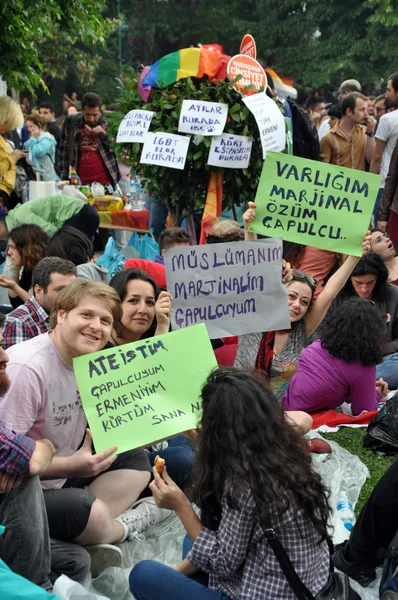 Gezi park protester i istanbul — Stockfoto