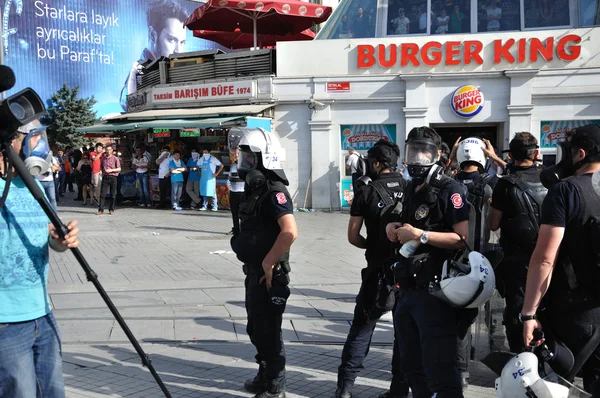 Protest im Istanbuler Gezi-Park am ersten Tag — Stockfoto