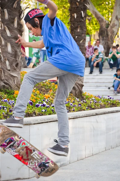 बुर्सा, तुर्की मध्ये स्केटरबोर्डर्स — स्टॉक फोटो, इमेज