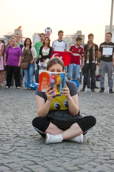 Silent Portesters in Istanbul, Gezi Park Protests - Turkey — Stock Photo, Image