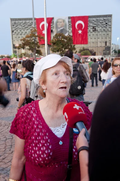 Silent Portesters in Istanbul, Gezi Park Protests - Turkey — Stock Photo, Image