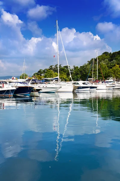 Yeniköy marina, Sarıyer, istanbul - Türkiye — Stok fotoğraf