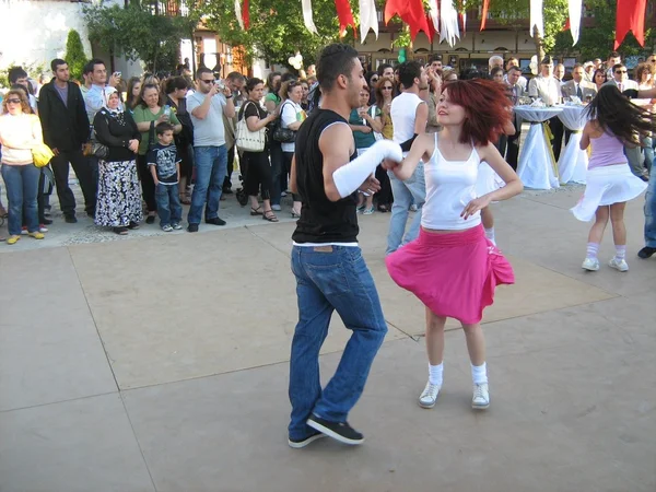 Taneční show mugla univerzitní studenty, mugla, Turecko — Stock fotografie