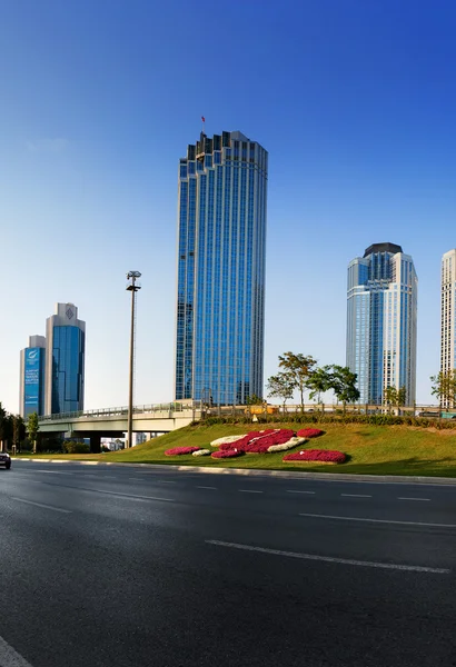 Tours d'affaires dans la zone Levent à Istanbul — Photo